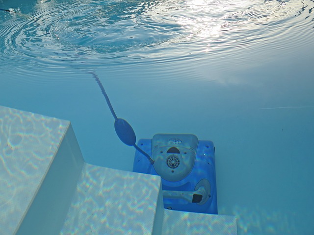 רובוט לבריכה