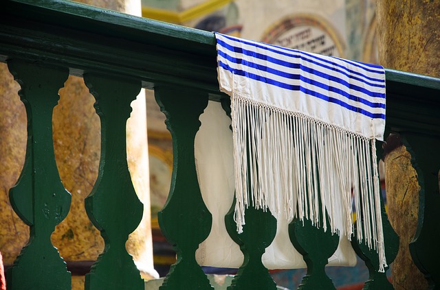 תיבת תפילה מרשימה לבית הכנסת